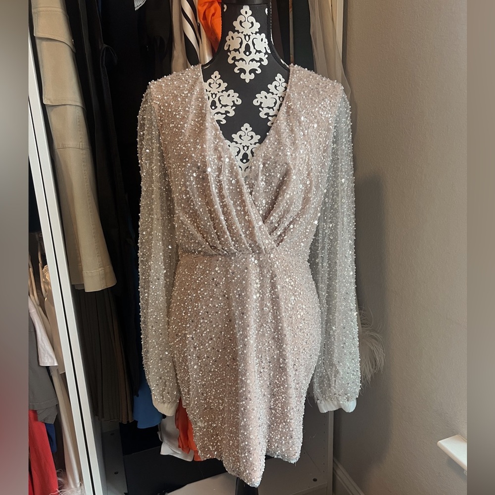 Never worn, Nadine Merabi piece from their carefully crafted bridal collection.